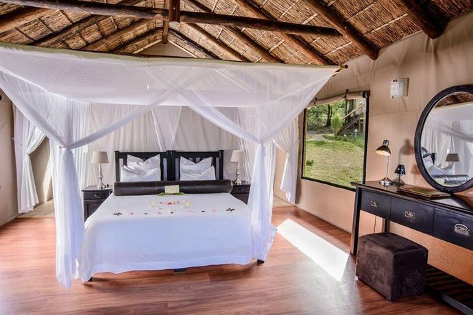 Imagen de los interiores del Hotel Karongwe Portfolio - Chisomo Safari Camp. Foto 16