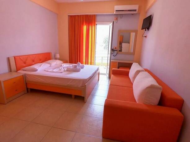 Imagen de la habitación del Hotel Karos Llaman. Foto 12