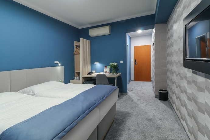 Imagen de la habitación del Hotel Karpatia. Foto 8