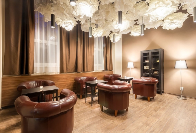 Imagen del bar/restaurante del Hotel Karpatia. Foto 2