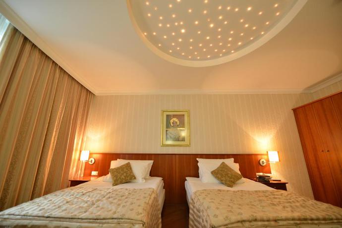 Imagen de la habitación del Hotel Karpos. Foto 7