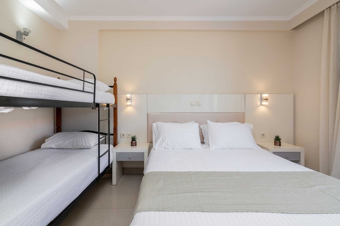 Imagen de la habitación del Hotel Karras Grande Resort. Foto 5