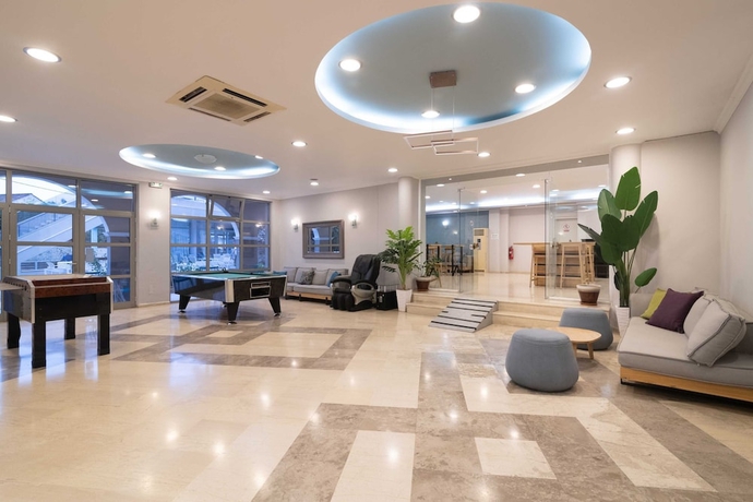 Imagen de los interiores del Hotel Karras Grande Resort. Foto 18