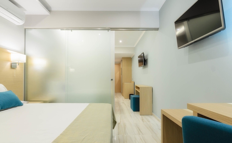 Imagen de la habitación del Hotel Karras Grande Resort. Foto 13