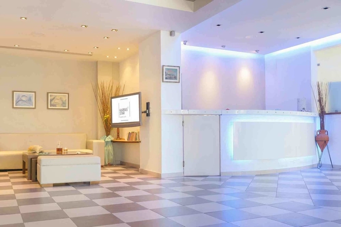 Imagen de los interiores del Hotel Karras Star. Foto 13