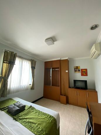 Imagen de la habitación del Hotel Karsa Utama. Foto 21
