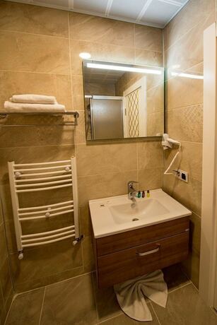 Imagen general del Hotel Kars-i Sirin. Foto 16