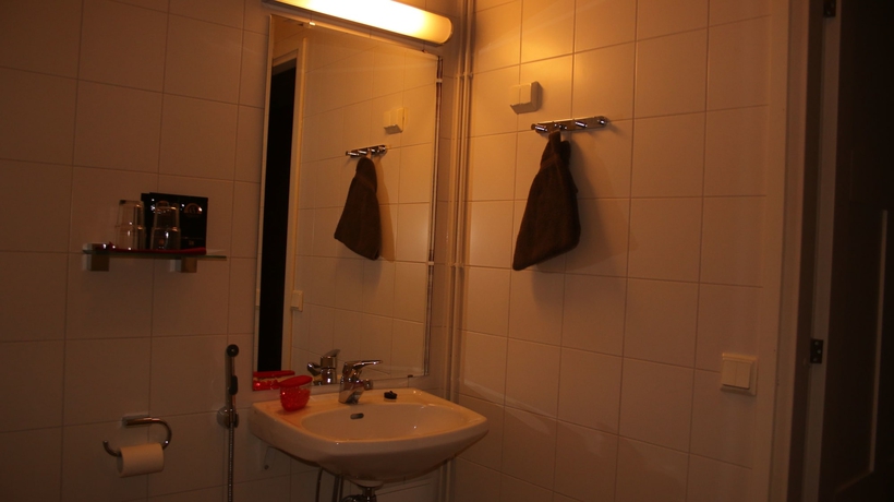 Imagen de la habitación del Hotel Kartanohotelli Karhulan Hovi. Foto 14