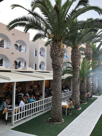 Imagen general del Hotel Karteros. Foto 2