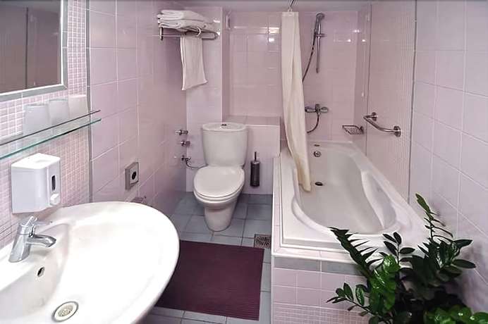 Imagen de la habitación del Hotel Karteros. Foto 10