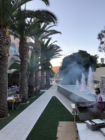 Imagen de los exteriores del Hotel Karteros. Foto 17