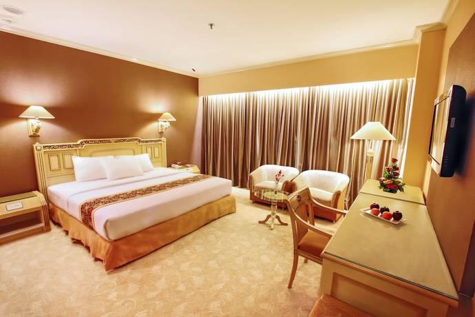 Imagen de la habitación del Hotel Kartika Chandra. Foto 13