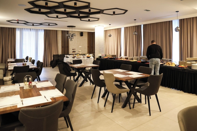 Imagen del bar/restaurante del Hotel Karting. Foto 1