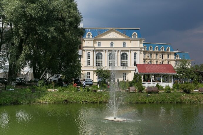 Imagen general del Hotel Kartmazovo Town. Foto 7