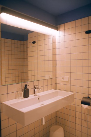 Imagen de la habitación del Hotel Kartuli. Foto 16