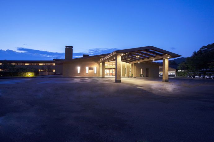 Imagen de los exteriores del Hotel Karuizawa Asama Prince. Foto 9