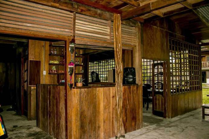 Imagen del bar/restaurante del Hotel Karupa. Foto 8
