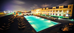 Imagen de la piscina del Hotel Karvan Palace. Foto 10