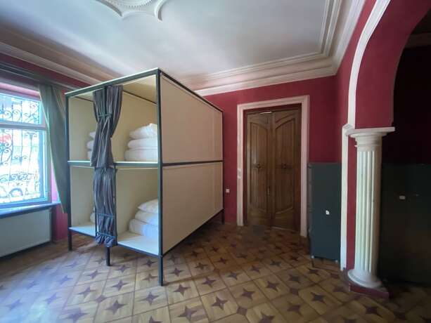Imagen de la habitación del Hotel Karvi Hostel. Foto 16