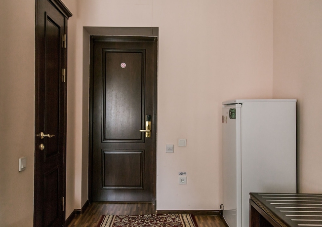Imagen de la habitación del Hotel Karvon Samarkand. Foto 17