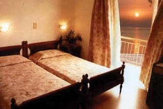 Imagen de la habitación del Hotel Karyatides. Foto 1
