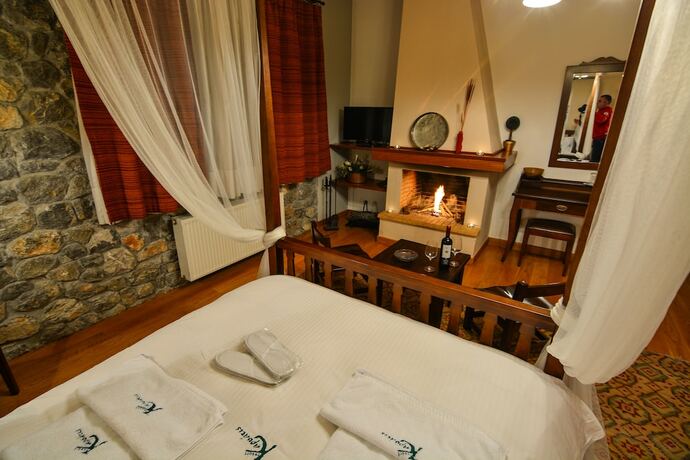 Imagen de la habitación del Hotel Karyatis Resort. Foto 14