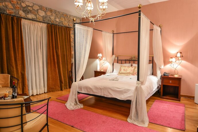 Imagen de la habitación del Hotel Karyatis Resort. Foto 18