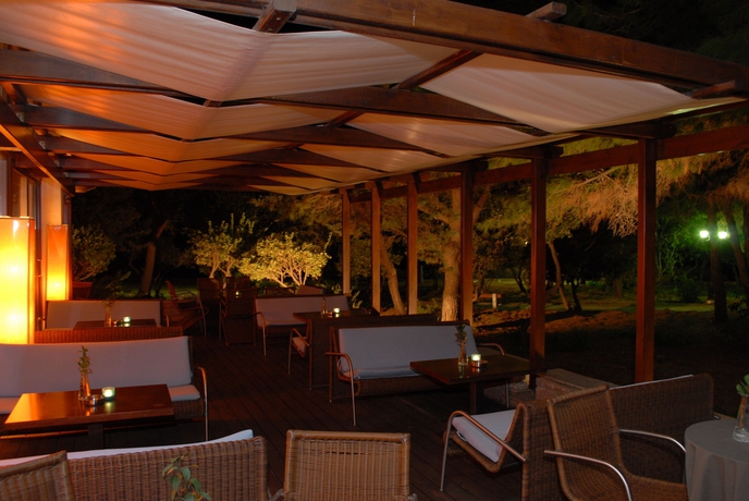 Imagen del bar/restaurante del Hotel Karystion. Foto 6