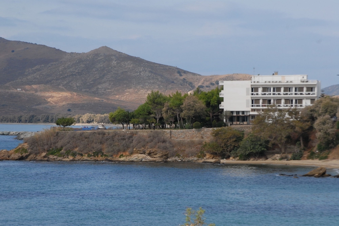 Imagen de los exteriores del Hotel Karystion. Foto 12