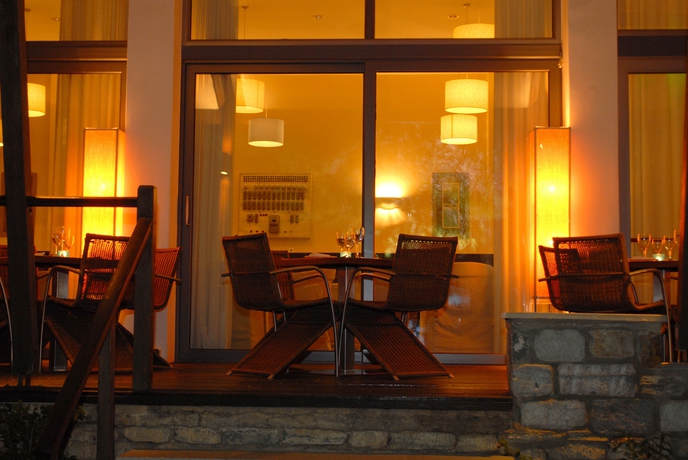 Imagen del bar/restaurante del Hotel Karystion. Foto 9