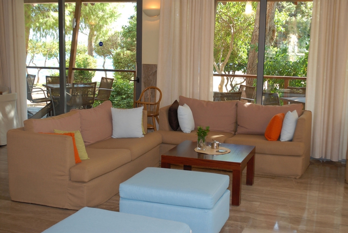 Imagen de los interiores del Hotel Karystion. Foto 13