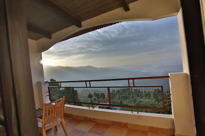 Imagen general del Hotel Kasang Regency Hill Resort. Foto 16