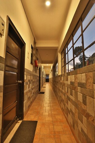 Imagen de los interiores del Hotel Kasang Regency Hill Resort. Foto 31