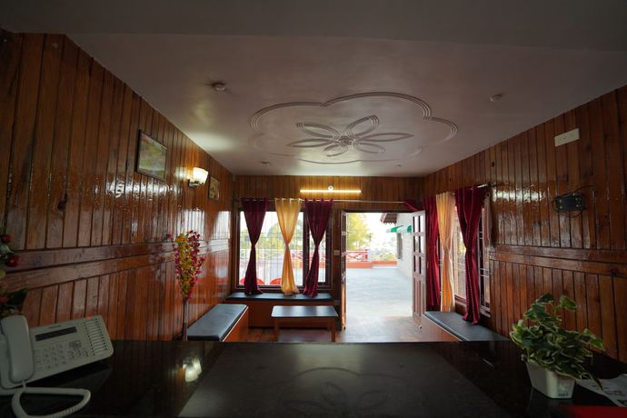 Imagen de los interiores del Hotel Kasar Serenity Almora. Foto 17