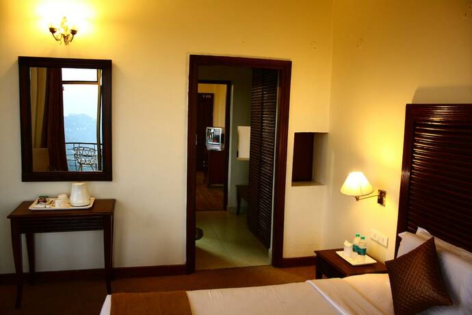 Imagen general del Hotel Kasauli Castle Resort. Foto 18