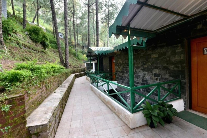 Imagen de los interiores del Hotel Kasauli Hills Resort. Foto 13