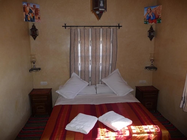 Imagen de la habitación del Hotel Kasbah Ait Benhadda. Foto 7