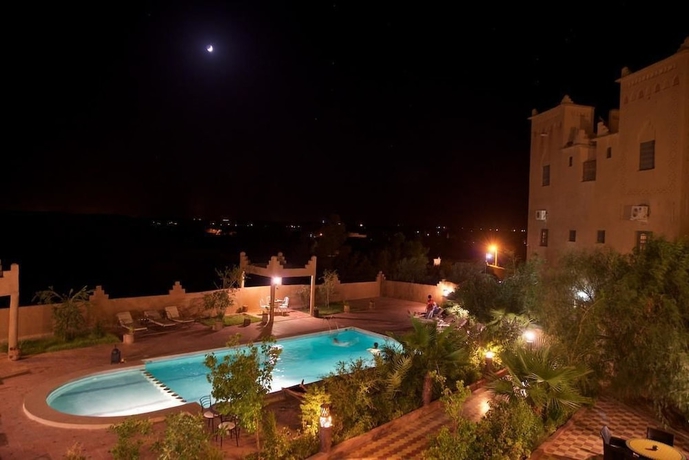 Imagen de la piscina del Hotel Kasbah Ait Benhadda. Foto 14