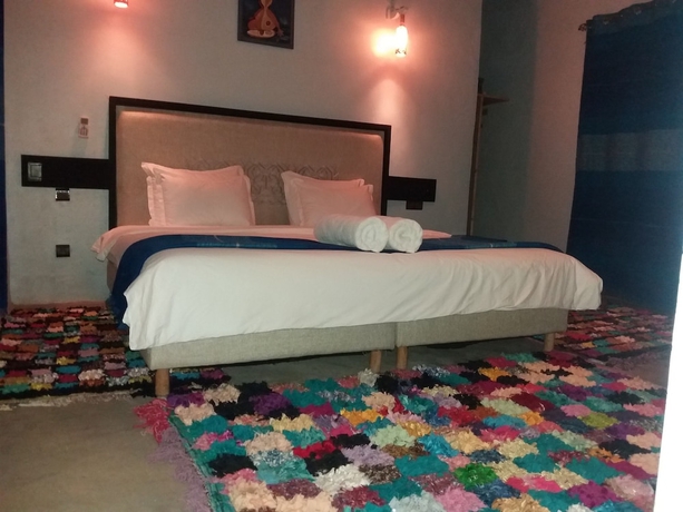 Imagen de la habitación del Hotel Kasbah Dar Bahnini. Foto 6