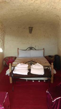 Imagen de la habitación del Hotel Kasbah Tizzarouine. Foto 9