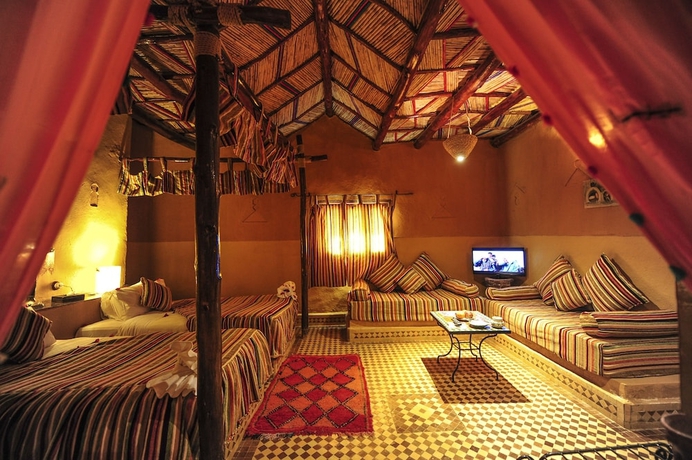 Imagen de la habitación del Hotel Kasbah Xaluca Arfoud. Foto 10