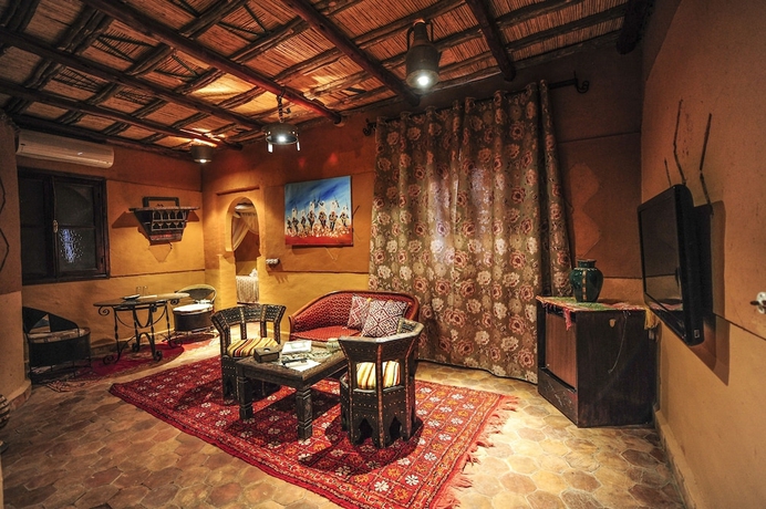 Imagen de la habitación del Hotel Kasbah Xaluca Arfoud. Foto 17