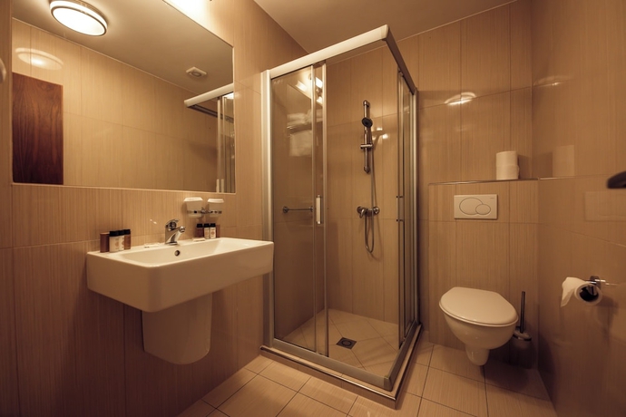 Imagen de la habitación del Hotel Ka&scaron;tieľ Mojm&iacute;rovce. Foto 11