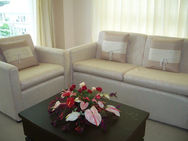 Imagen de los interiores del Hotel Kasem Garden Surin. Foto 8