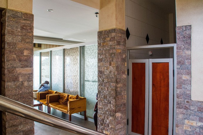 Imagen de los interiores del Hotel Kash Masaka Road. Foto 18