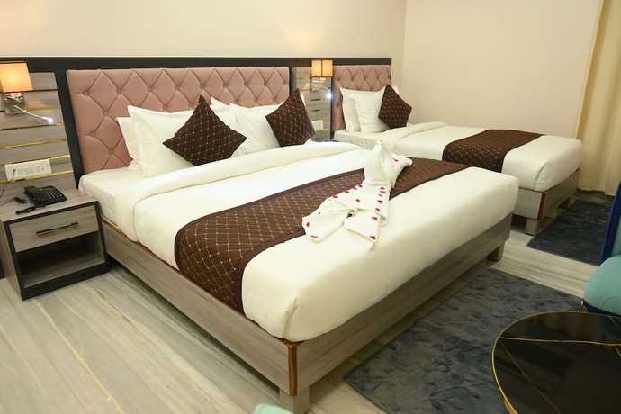 Imagen de la habitación del Hotel Kashi Crown. Foto 6
