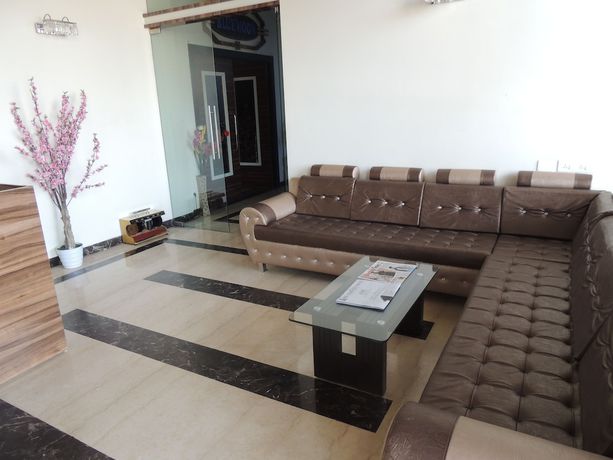 Imagen de los interiores del Hotel Kashish International. Foto 10