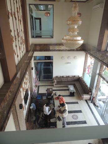 Imagen de los interiores del Hotel Kashish International. Foto 15