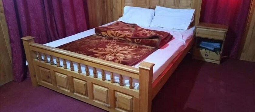 Imagen general del Hotel Kashmir Dosut Lodges POK. Foto 5