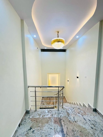 Imagen de los interiores del Hotel Kashvi hotels. Foto 13